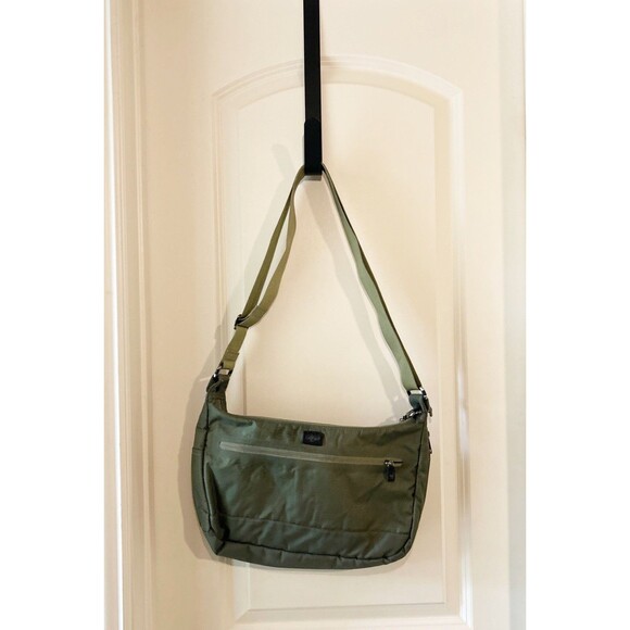 Vintage Y2K  Eagle Creek Crossbody Bag Messenger  Shoulder Ripstop Green Travel - Picture 1 of 16